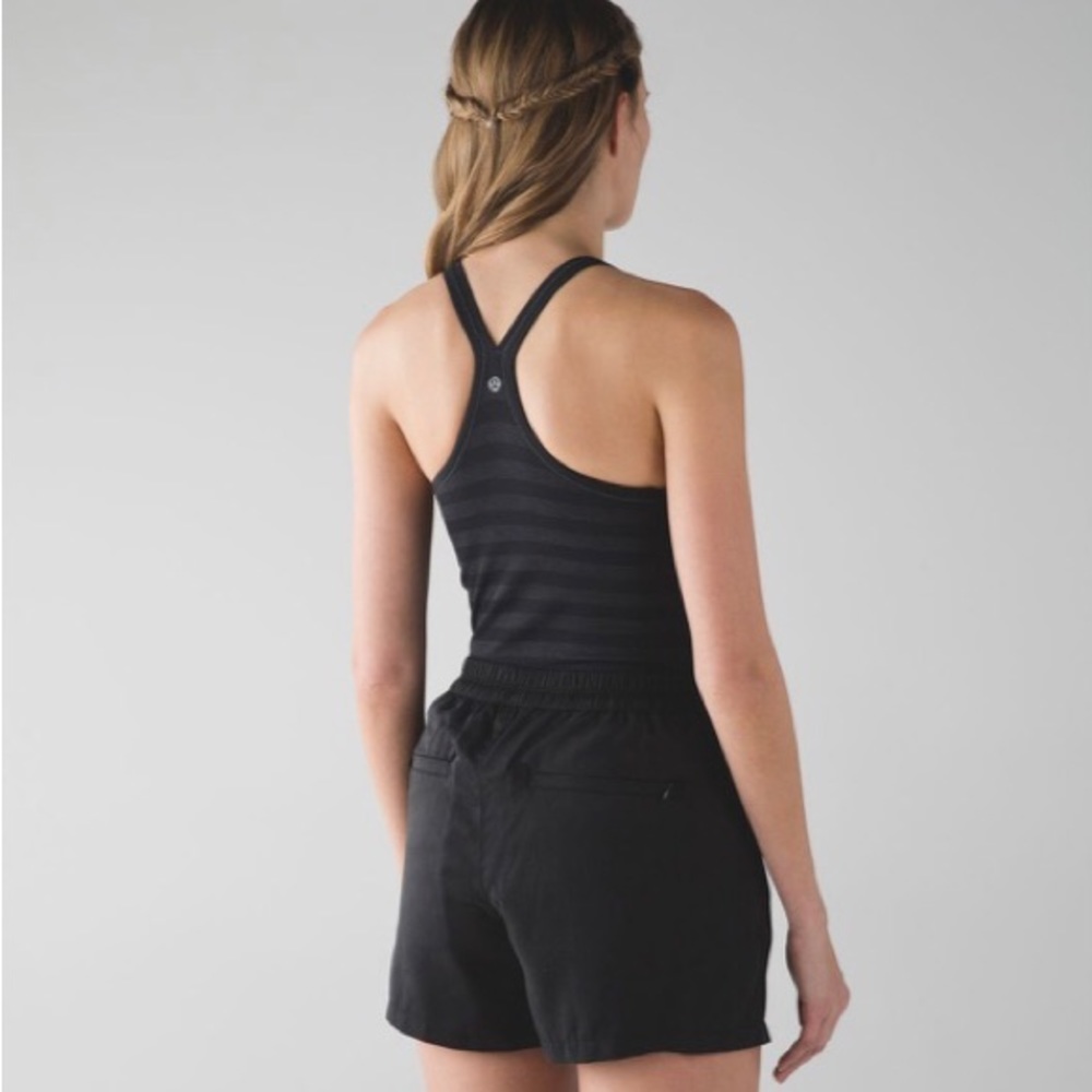 Lululemon Ebb To Street Tank in 
Heathered Black Size 6